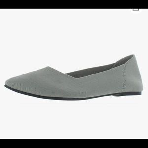 NWOT - MIA Kerri Flat - Size 8